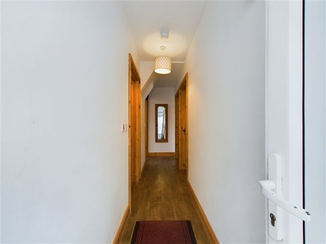 21 McNamara Park, Turnpike, Ennis, Co. Clare