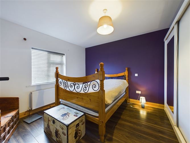21 McNamara Park, Turnpike, Ennis, Co. Clare