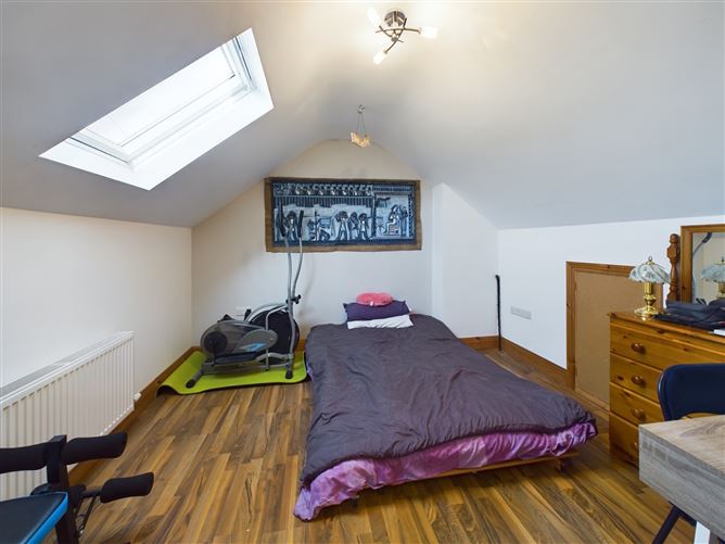 21 McNamara Park, Turnpike, Ennis, Co. Clare