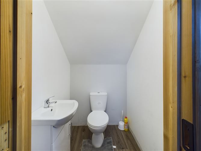 21 McNamara Park, Turnpike, Ennis, Co. Clare