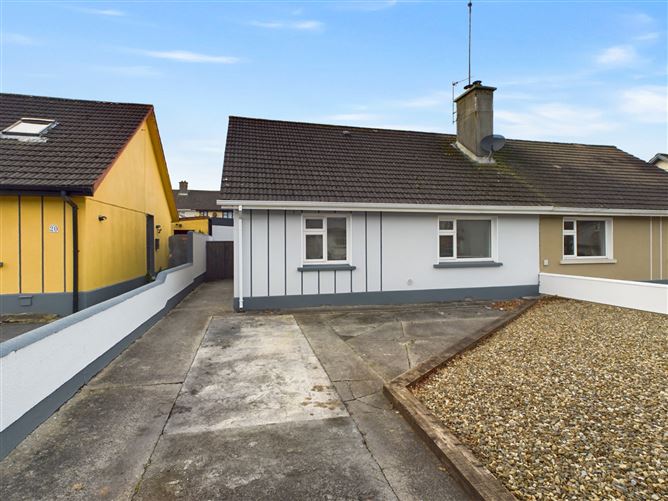 21 McNamara Park, Turnpike, Ennis, Co. Clare