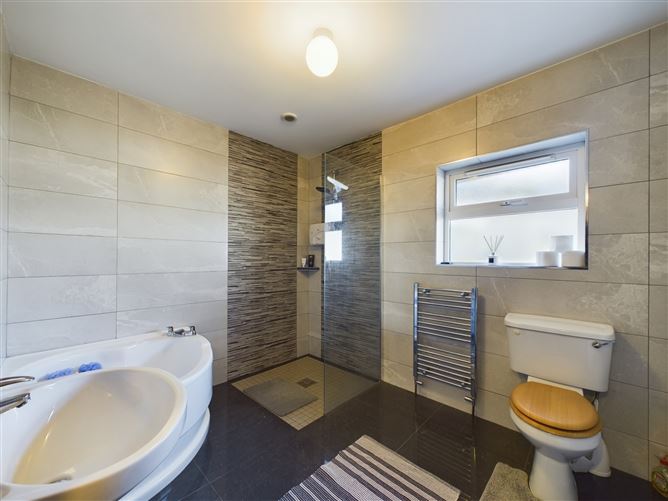 21 McNamara Park, Turnpike, Ennis, Co. Clare