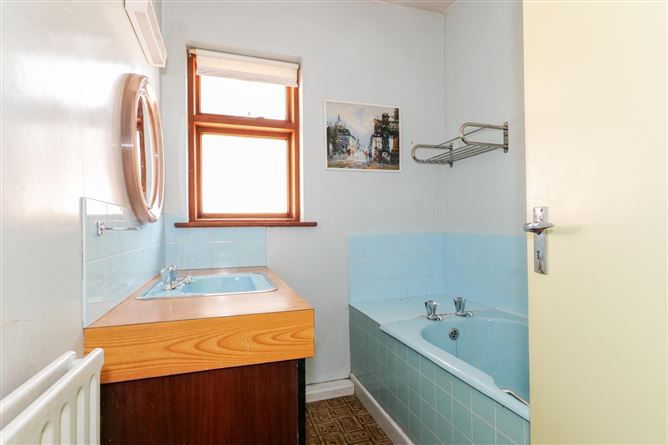 Cor Na Gaoithe, 48 Sycamore Drive, Highfield Park, Taylors Hill, Galway