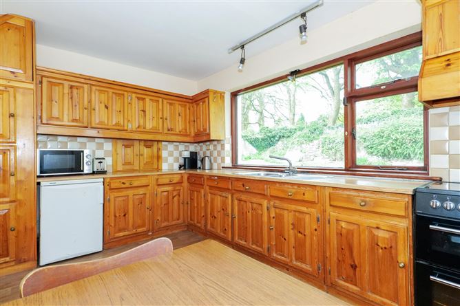 Cor Na Gaoithe, 48 Sycamore Drive, Highfield Park, Taylors Hill, Galway