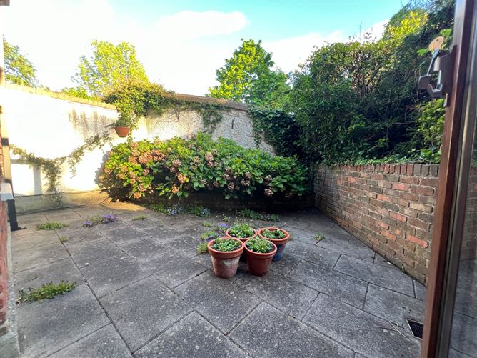 80 Merrion Grove, Blackrock, Co. Dublin