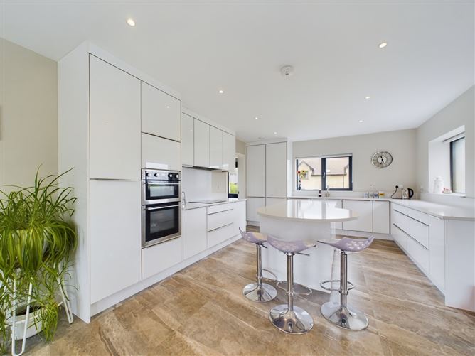 6 Madam's Height, Aghadoe, Killarney, Co. Kerry