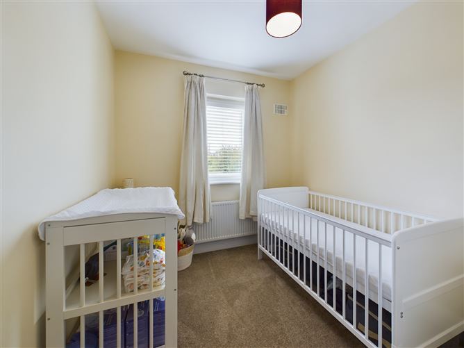33 Cuan Na Greine, Crooke, Passage East, Waterford