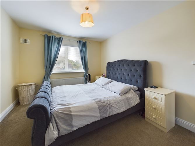 33 Cuan Na Greine, Crooke, Passage East, Waterford