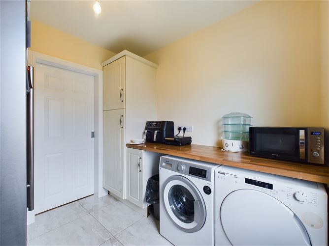 33 Cuan Na Greine, Crooke, Passage East, Waterford