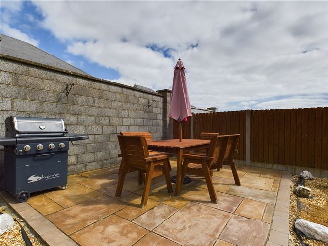 33 Cuan Na Greine, Crooke, Passage East, Waterford