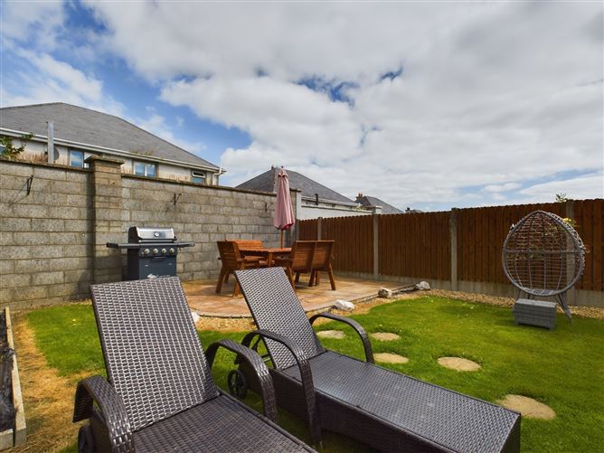 33 Cuan Na Greine, Crooke, Passage East, Waterford
