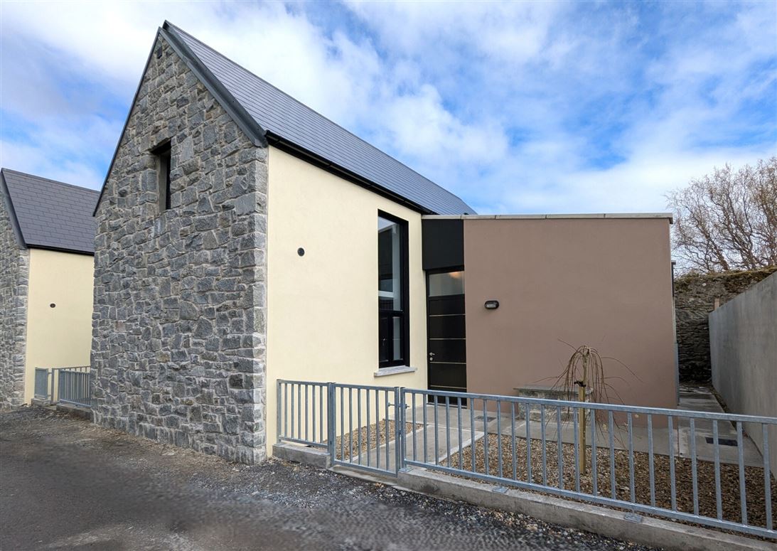 1 Gill's Cottages, The Quay, Westport, Co. Mayo