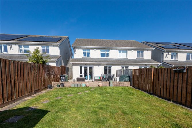 https://photos-a.propertyimages.ie/media/2/5/5/4923552/963c7870-cfd7-413e-ba00-32d822410b5a_l.jpg
