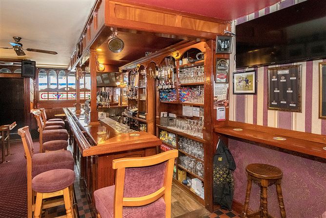 Paddy Foley's, 12 Grattan Square, Dungarvan, Co. Waterford