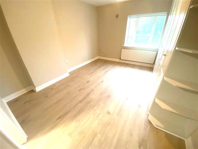 Photo 14 of 26 — Woodstown Rise, Ballycullen, Knocklyon, Dublin 16