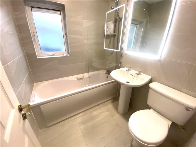 Photo 22 of 26 — Woodstown Rise, Ballycullen, Knocklyon, Dublin 16