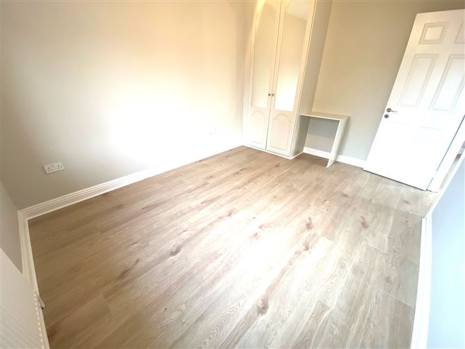 Photo 11 of 26 — Woodstown Rise, Ballycullen, Knocklyon, Dublin 16
