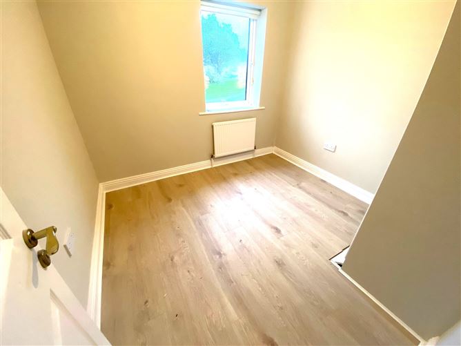 Photo 16 of 26 — Woodstown Rise, Ballycullen, Knocklyon, Dublin 16