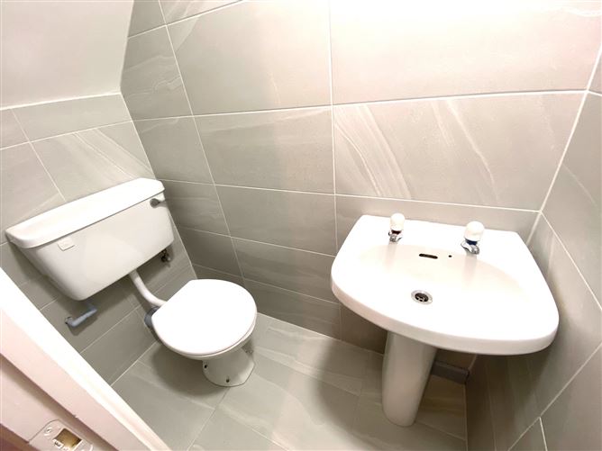 Photo 9 of 26 — Woodstown Rise, Ballycullen, Knocklyon, Dublin 16