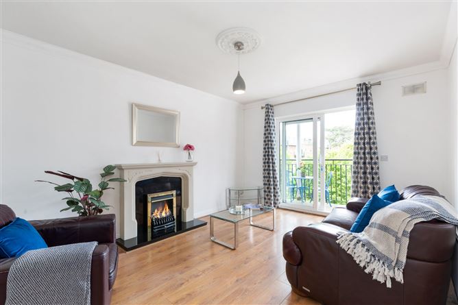 101 Castle Court, Kilgobbin Wood, Sandyford, Dublin 18