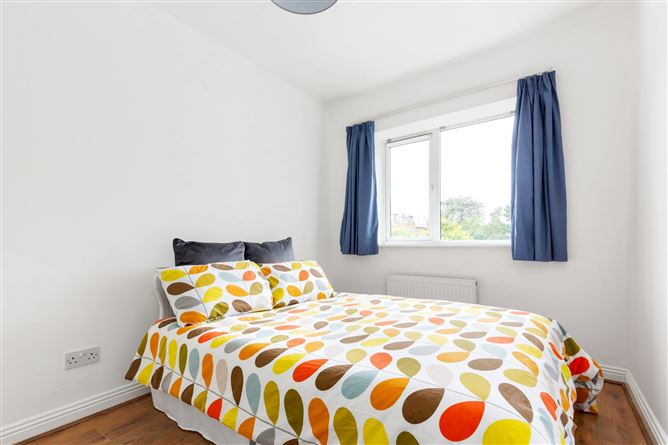 101 Castle Court, Kilgobbin Wood, Sandyford, Dublin 18