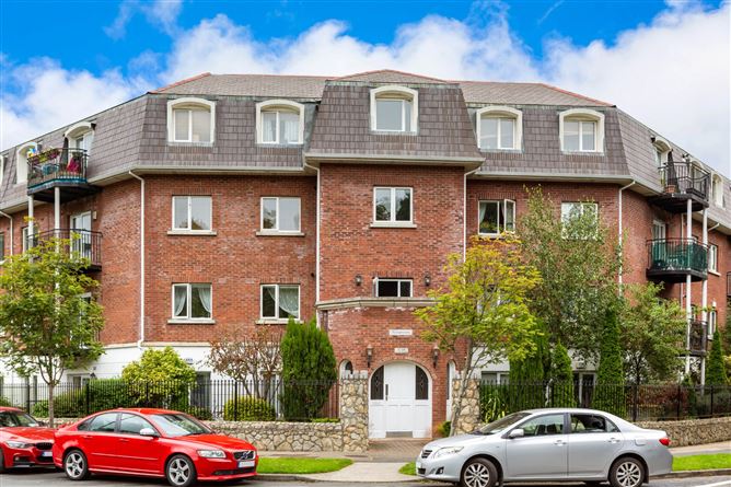 101 Castle Court, Kilgobbin Wood, Sandyford, Dublin 18