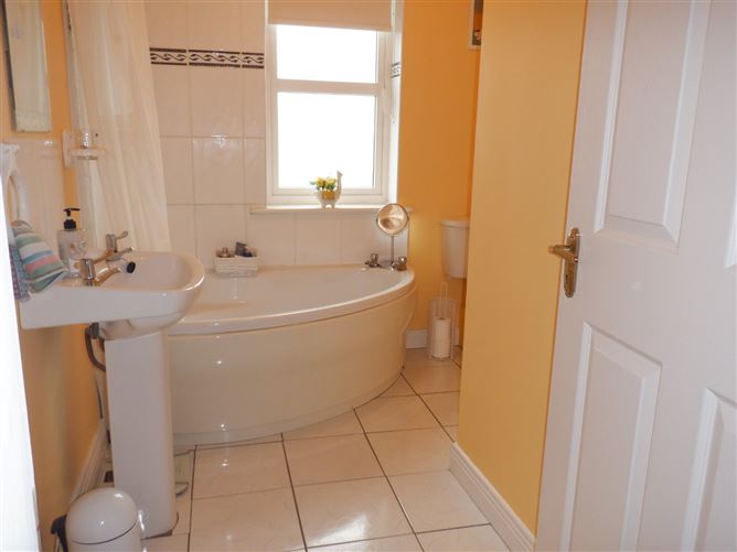 19 Cois Tobair, Dromahane, Co. Cork