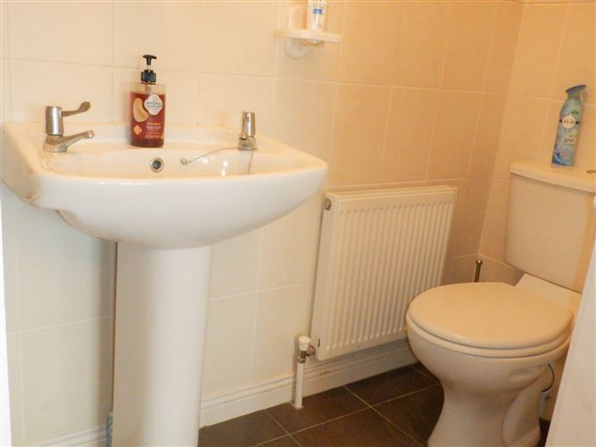 19 Cois Tobair, Dromahane, Co. Cork