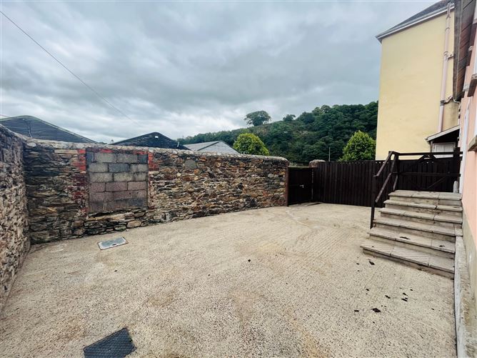 2 Riverview Court, Enniscorthy, Wexford