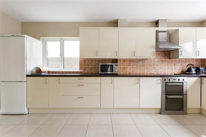 4 Sandyford Hall Walk, Sandyford, Dublin 18