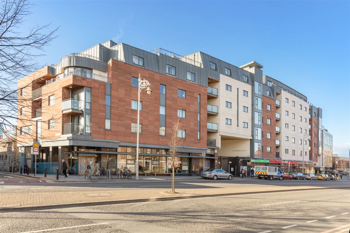 105 Cathedral Court, Block 100, Cathedral Court, New Street South