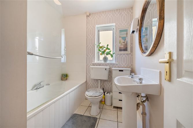 4 Woodfield, Curra Woods, Riverstick, Cork