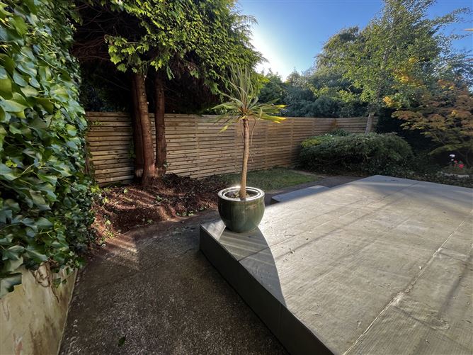 Photo 10 of 25 — 24 Abbey Road, Monkstown, Blackrock, County Dublin