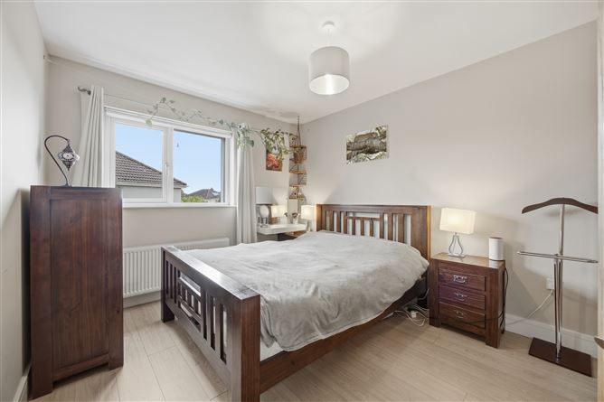 https://photos-a.propertyimages.ie/media/2/5/6/5004652/0ecd1330-88b3-4031-a61b-6196a742ec27_l.jpg
