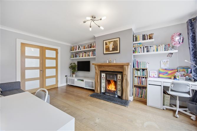 https://photos-a.propertyimages.ie/media/2/5/6/5004652/0ecd1330-88b3-4031-a61b-6196a742ec27_l.jpg