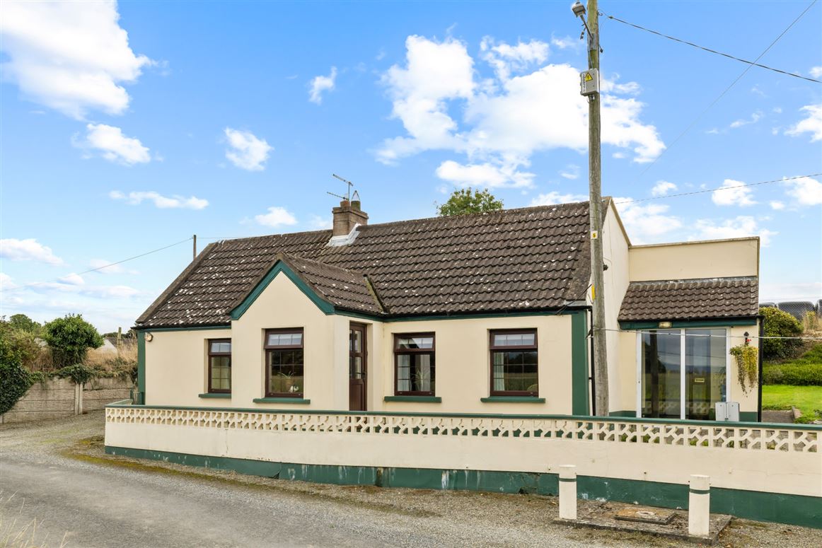 House, Yard & Gardens, Mullagh Lane, Dromiskin, Co. Louth