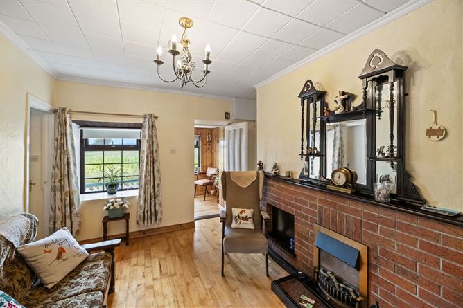 House, Yard & Gardens, Mullagh Lane, Dromiskin, Co. Louth