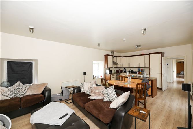 Apartment, McEvoy's Restaurant, Abbeyleix, Laois