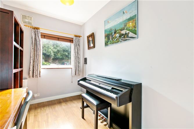 16 Riversdale Court, Monkstown, Co. Dublin