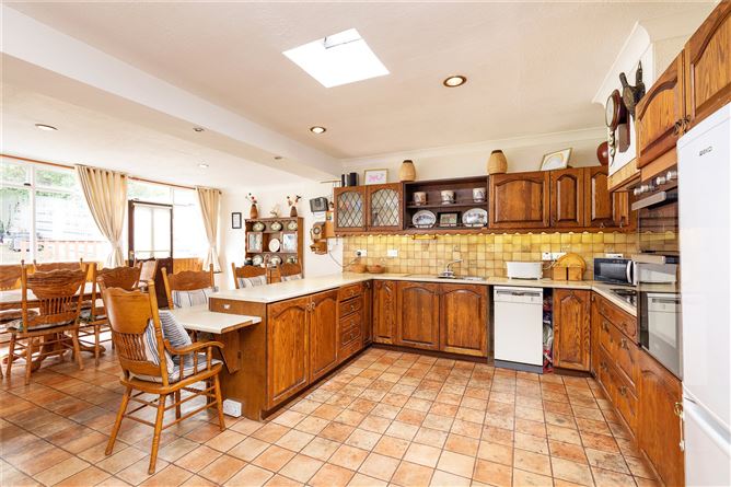 Ashleigh, Old Lucan Road, Chapelizod, Dublin 20