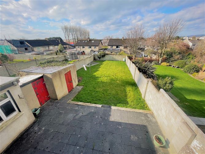 Valentia, 3 Merval Crescent,, Ennis Road, Limerick