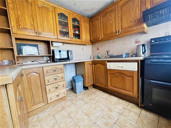 Valentia, 3 Merval Crescent,, Ennis Road, Limerick