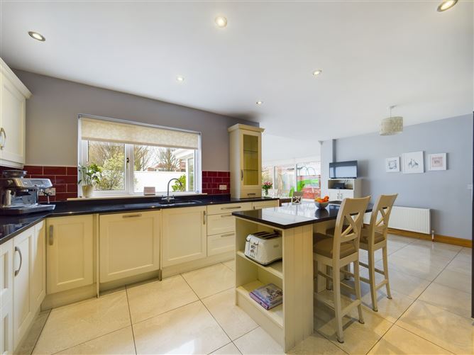 5 Carmen Lawn, Belmont, Rochestown, Cork