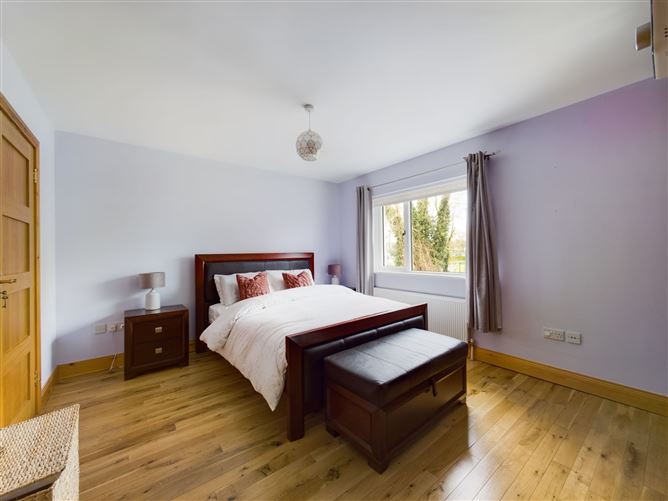 5 Carmen Lawn, Belmont, Rochestown, Cork