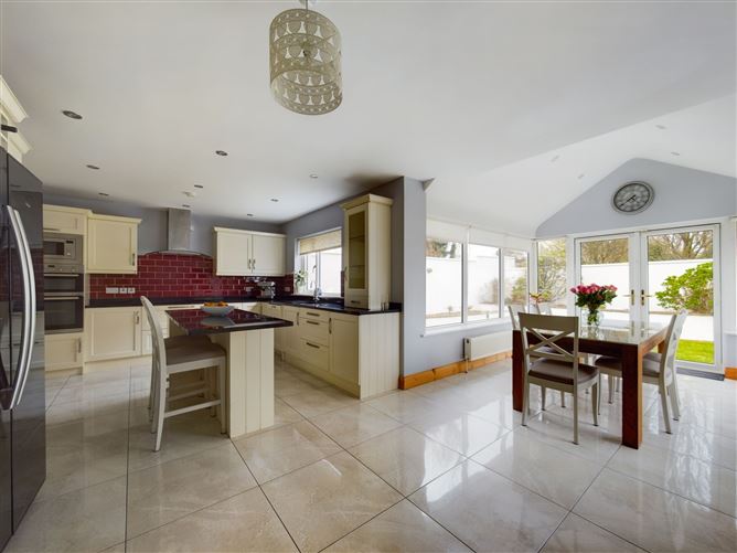 5 Carmen Lawn, Belmont, Rochestown, Cork
