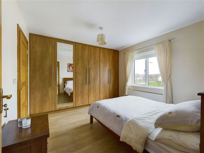 5 Carmen Lawn, Belmont, Rochestown, Cork