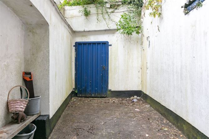 11 Rowe Street Lower, Wexford Town, Wexford