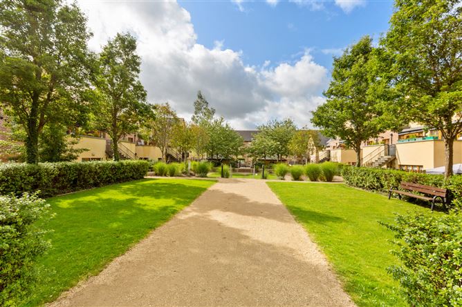 23 Woodbrook Park, Castleknock, Dublin 15