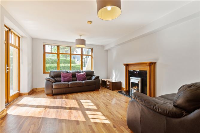 23 Woodbrook Park, Castleknock, Dublin 15