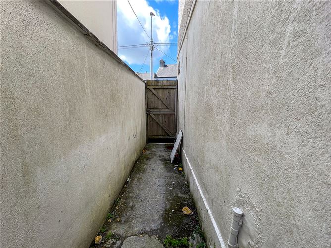 63 Newcastle Road, Newcastle, Galway City